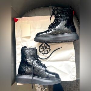 Alexander McQueen Wmns Hybrid Ankle Boot 'Black Crocodile' size 36